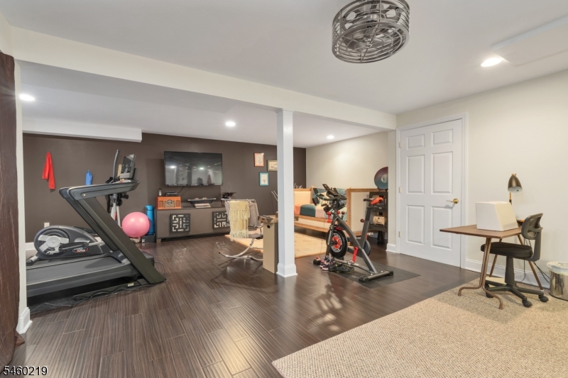 104 Robbins Road Branchburg, NJ 08876 - Photo 46 of 48 Gallery Image 46