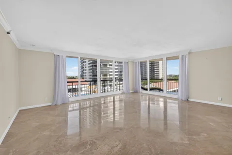 $1,175,000 | 4000 North Ocean Drive, Unit 403, Singer Island, FL 33404