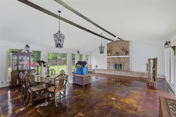 $285,000 | 406 South Lightner Avenue, Iowa, LA 70647