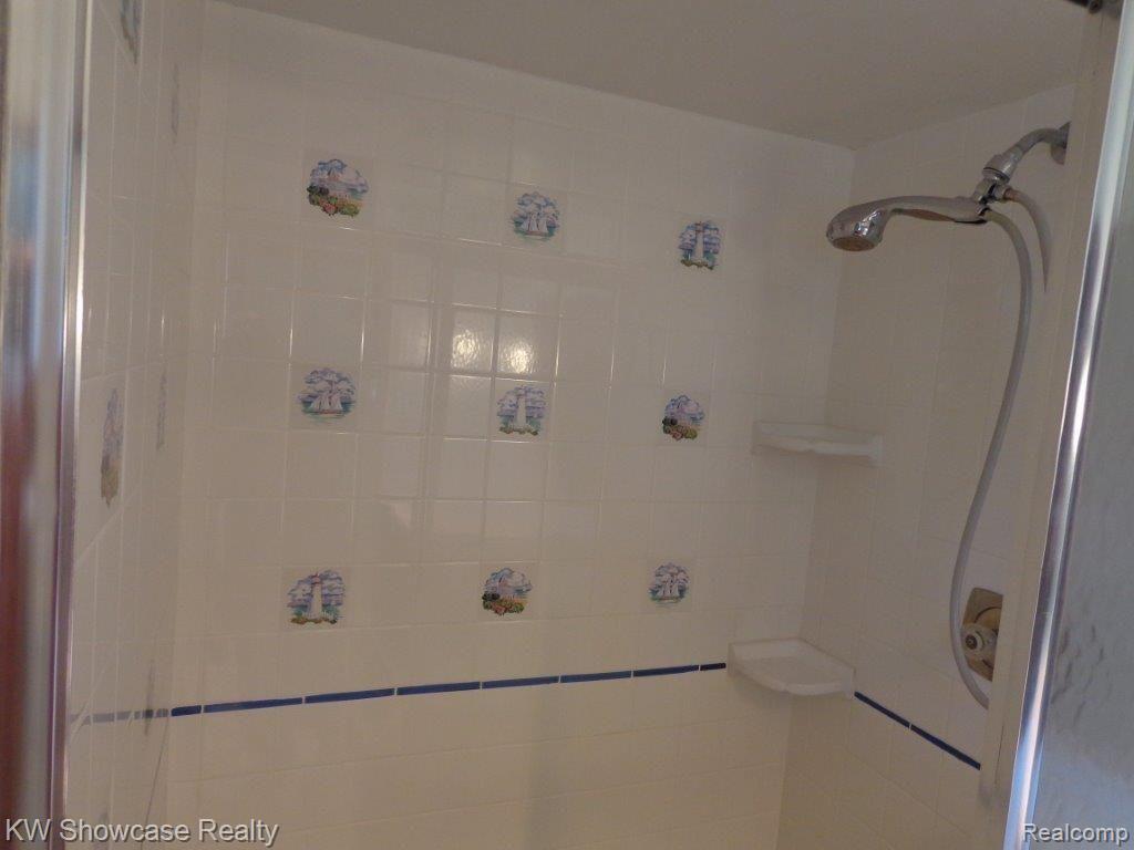 4272 Bullard Road Hartland, MI 48353 - Photo 26 of 46 DSC02207.jpg