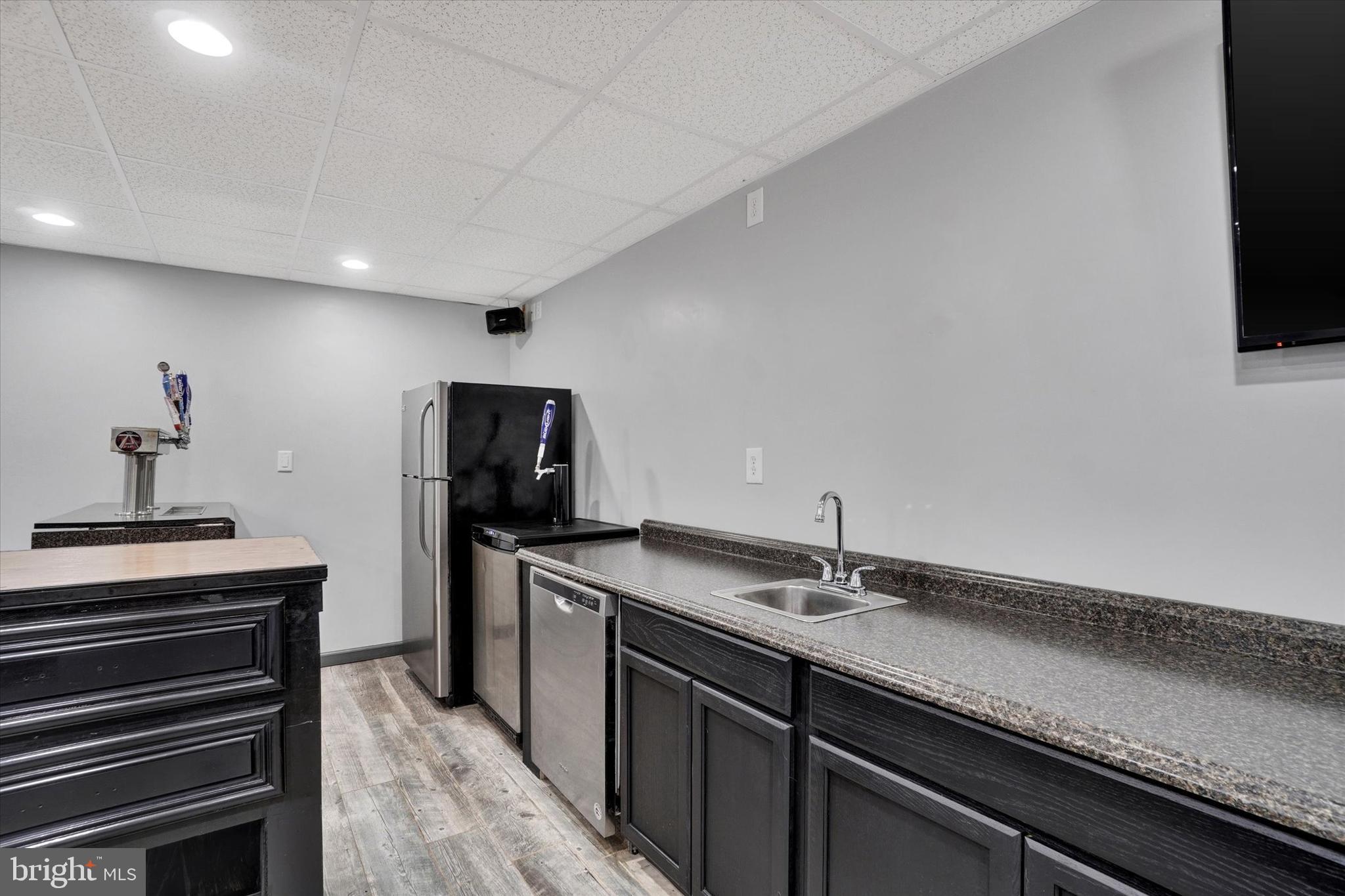 1685 Bahns Mill Road Windsor, PA 17366 - Photo 41 of 75 Basement wet bar