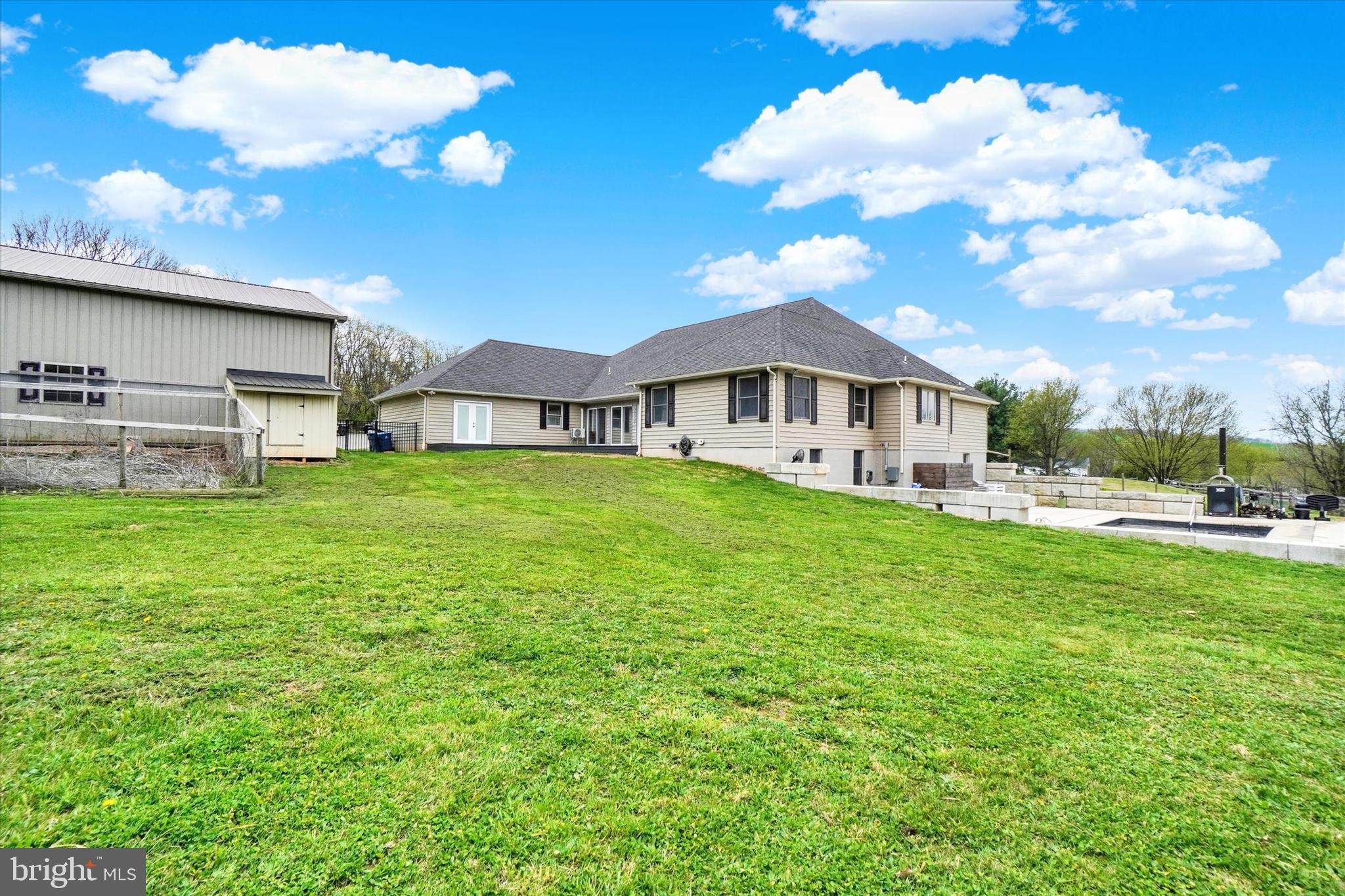 1685 Bahns Mill Road Windsor, PA 17366 - Photo 58 of 75 Chicken coop with automatic egg-layer
