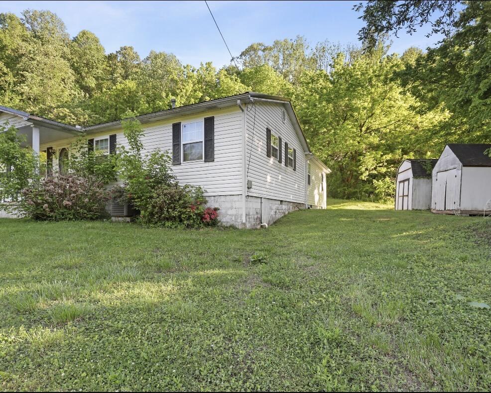 1831 Fish Trap Road Manchester, KY 40962 - Photo 5 of 38 IMG_7748