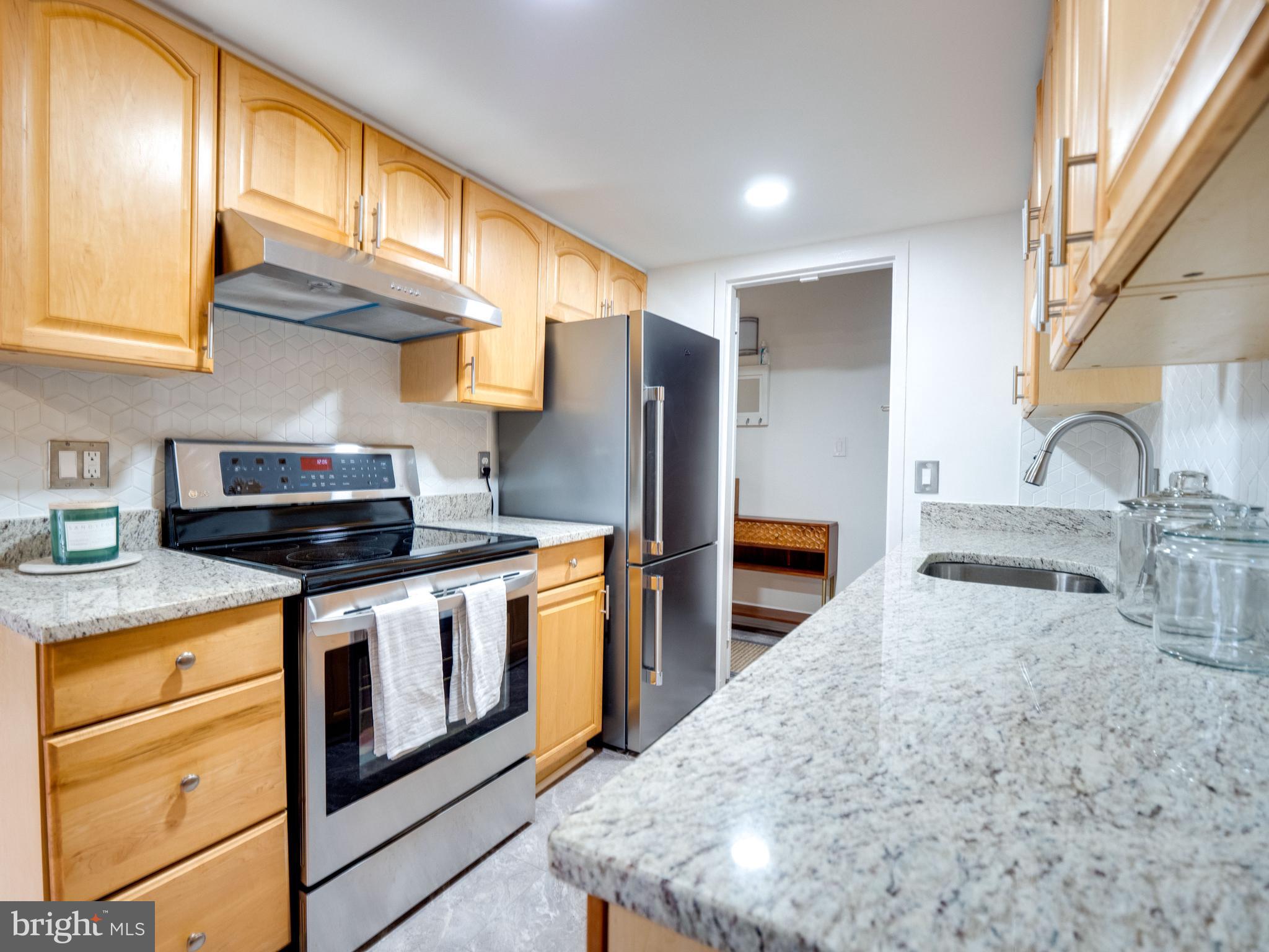 2245 Castle Rock Square, Unit 12C Reston, VA 20191 - Photo 6 of 37 Gallery Image 6