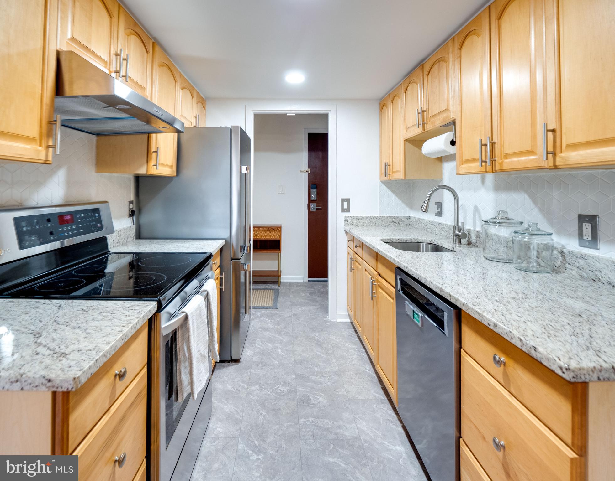 2245 Castle Rock Square, Unit 12C Reston, VA 20191 - Photo 7 of 37 Gallery Image 7