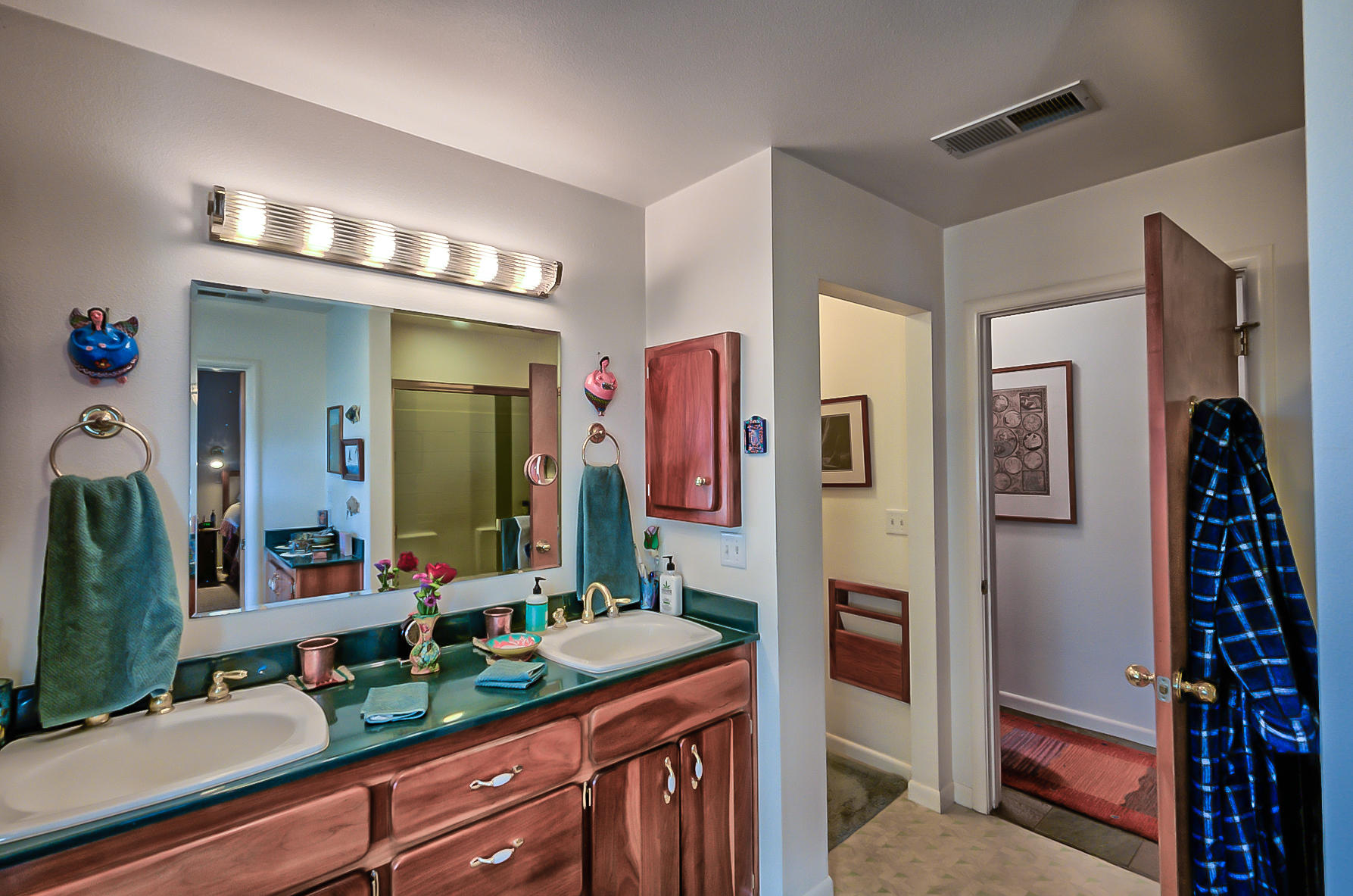 10202 Oak Run Road Palo Cedro, CA 96073 - Photo 36 of 50 Master Bath