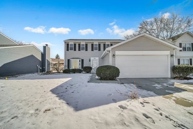 $395,900 | 813 Kansas Street, Carol Stream, IL 60188