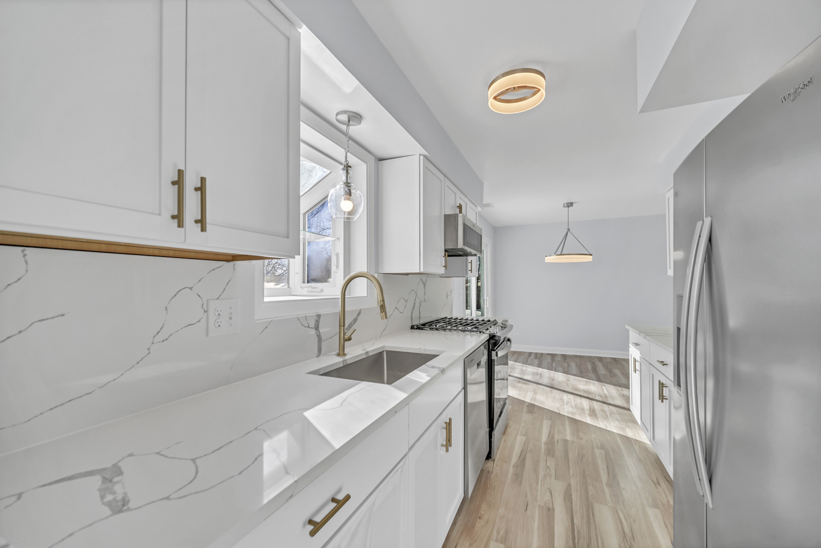 813 Kansas Street Carol Stream, IL 60188 - Photo 16 of 44