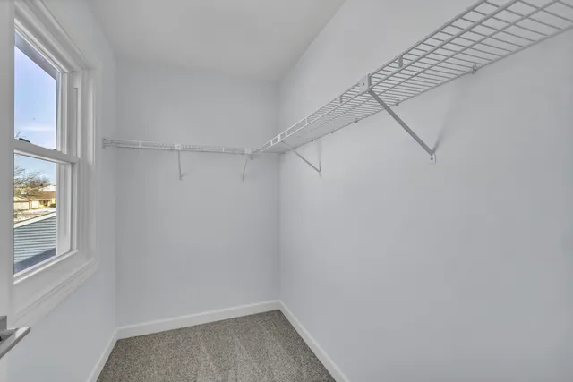 $395,900 | 813 Kansas Street, Carol Stream, IL 60188