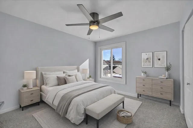 $395,900 | 813 Kansas Street, Carol Stream, IL 60188