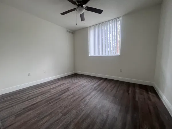 $2,442 | 18335 Northwest 68th Avenue, Unit 245406, Hialeah, FL 33015