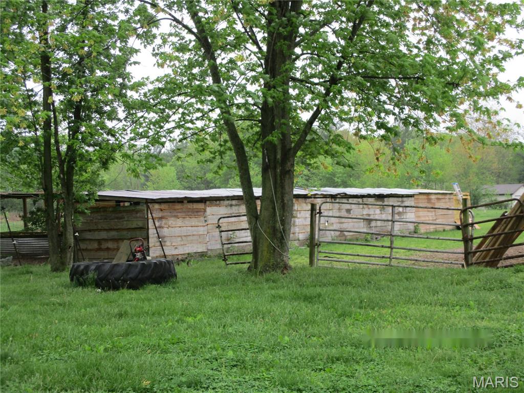 16678 Conrad Road Brighton, IL 62012 - Photo 32 of 39