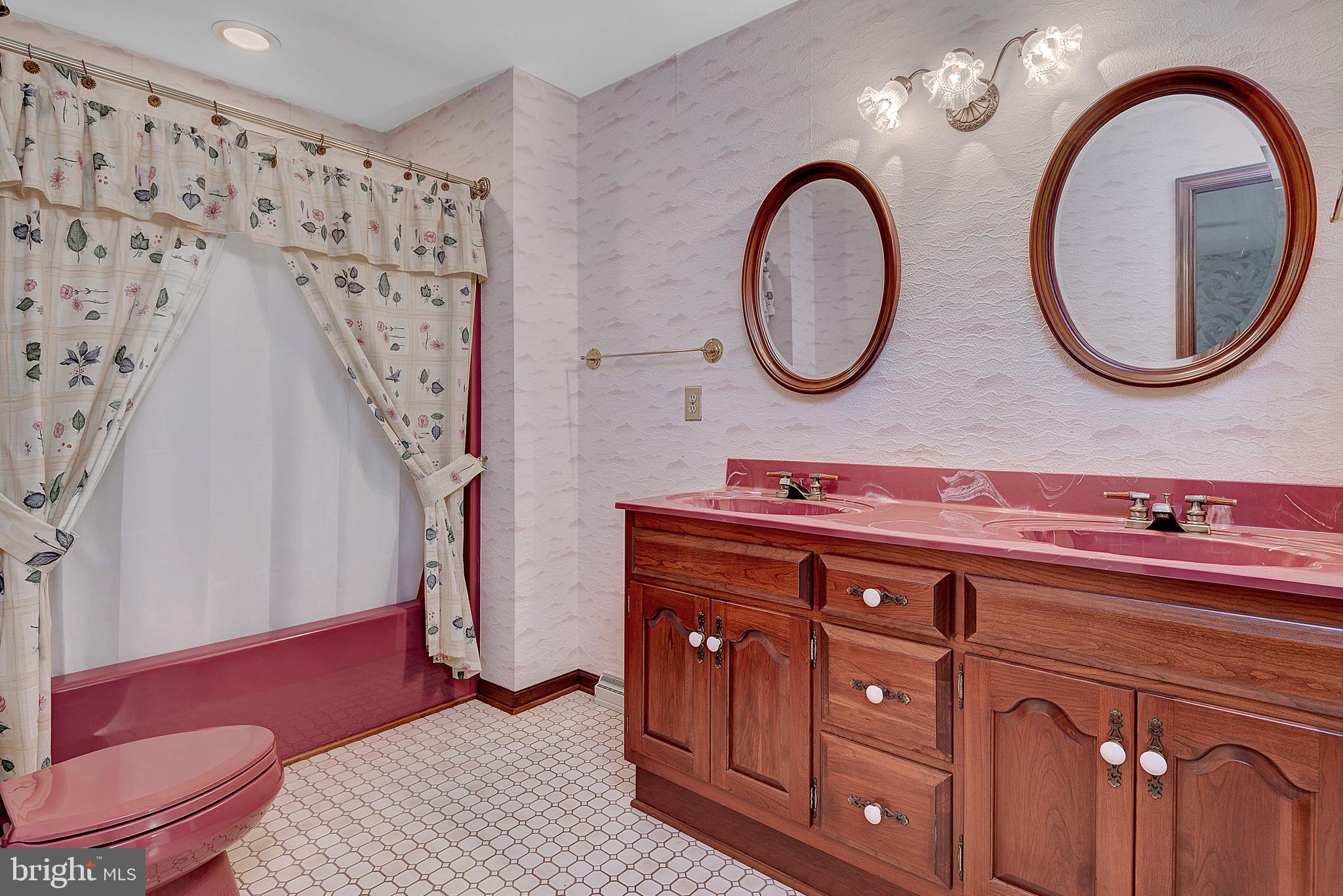 586 Spring Lane Boiling Springs, PA 17007 - Photo 20 of 59 Gallery Image 20
