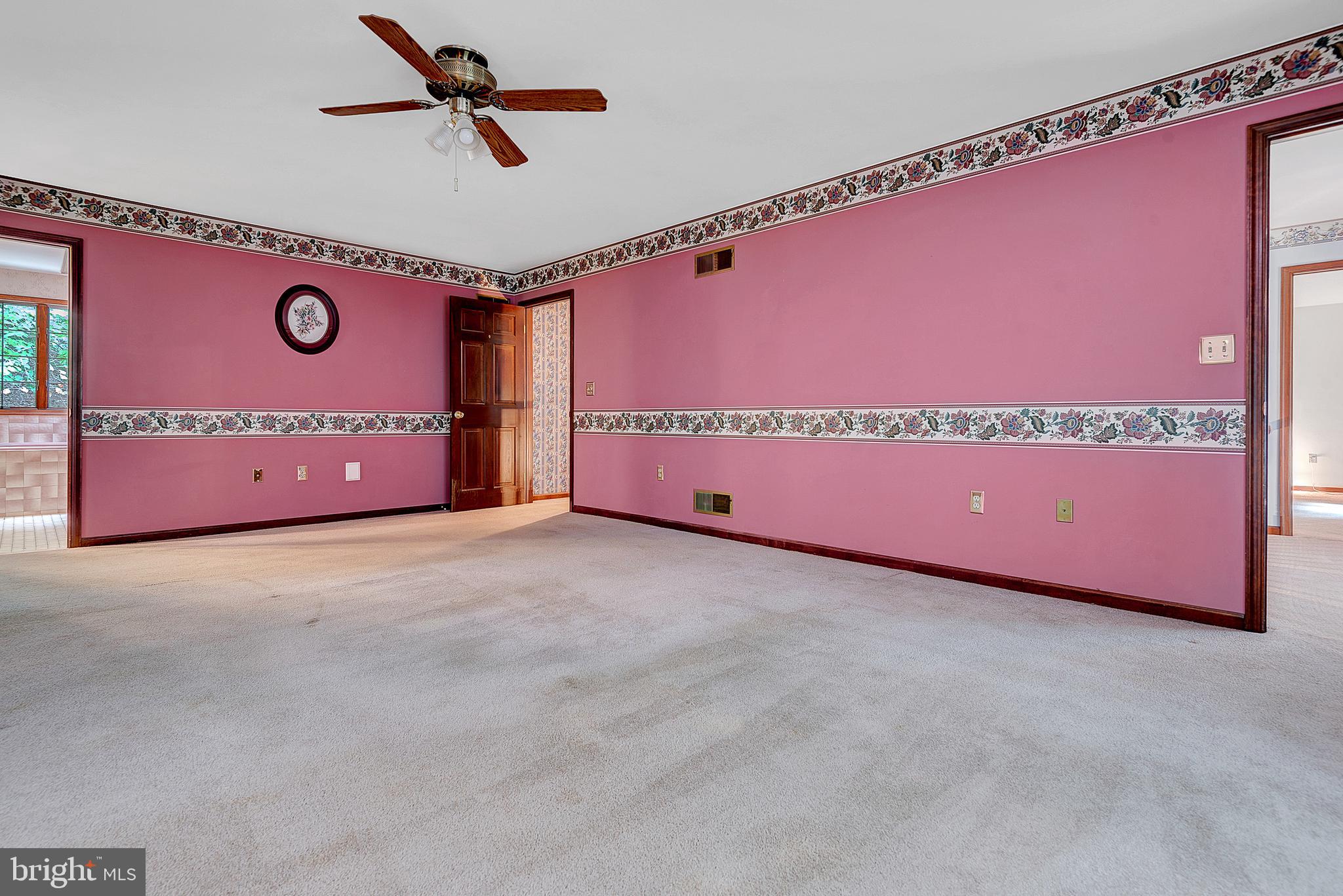 586 Spring Lane Boiling Springs, PA 17007 - Photo 33 of 59 Gallery Image 33