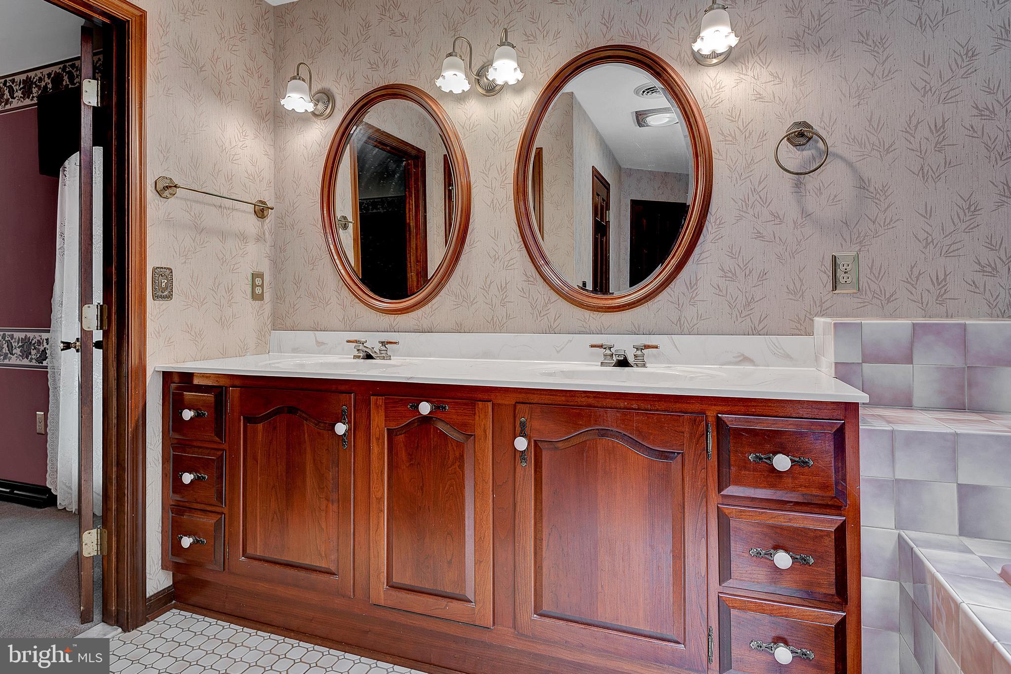 586 Spring Lane Boiling Springs, PA 17007 - Photo 34 of 59 Gallery Image 34