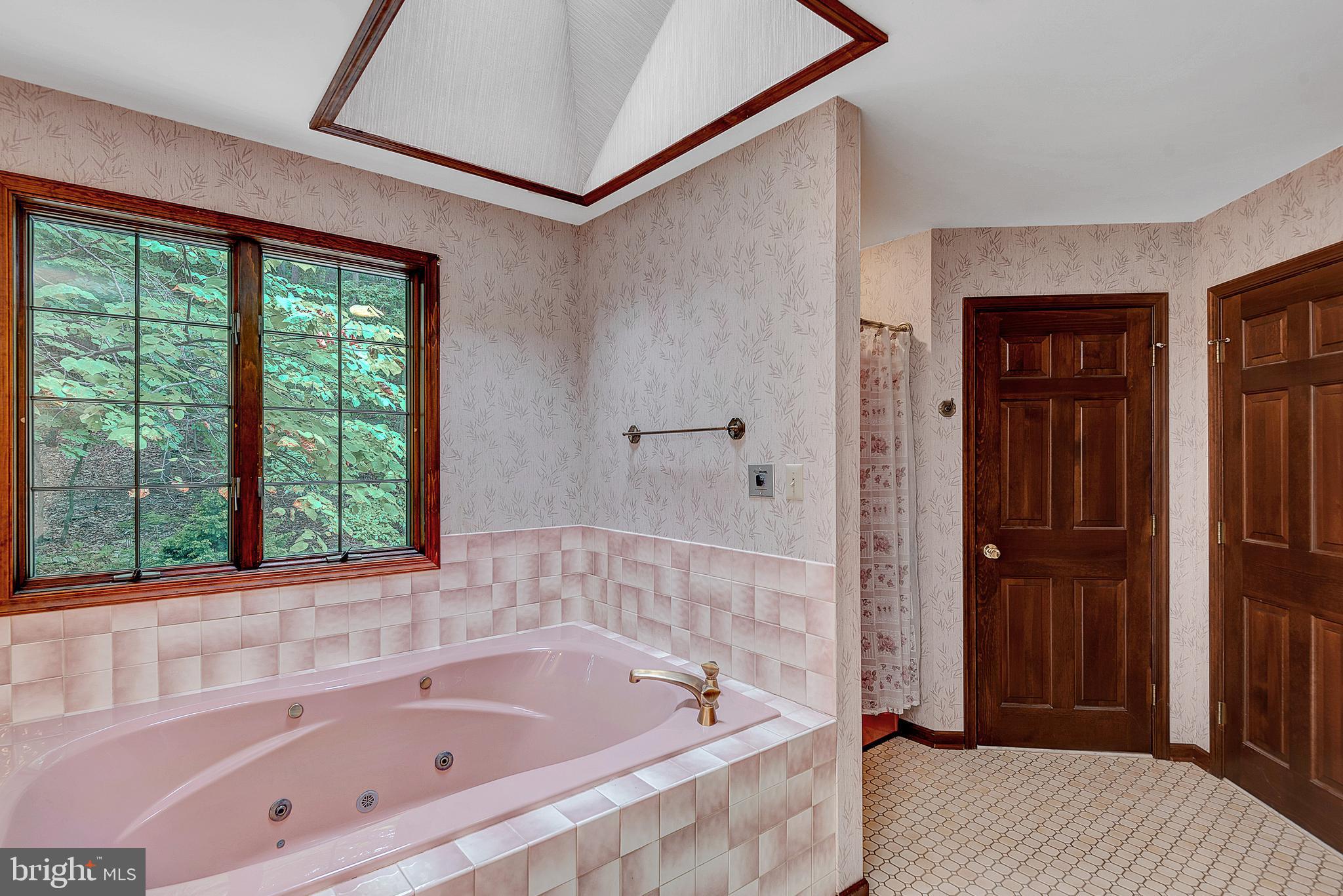 586 Spring Lane Boiling Springs, PA 17007 - Photo 35 of 59 Gallery Image 35