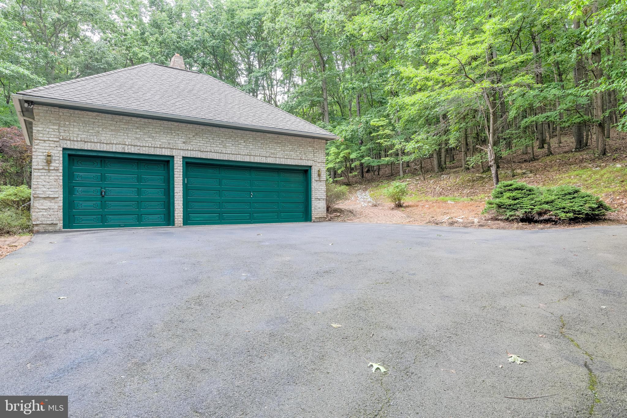 586 Spring Lane Boiling Springs, PA 17007 - Photo 53 of 59 Gallery Image 53
