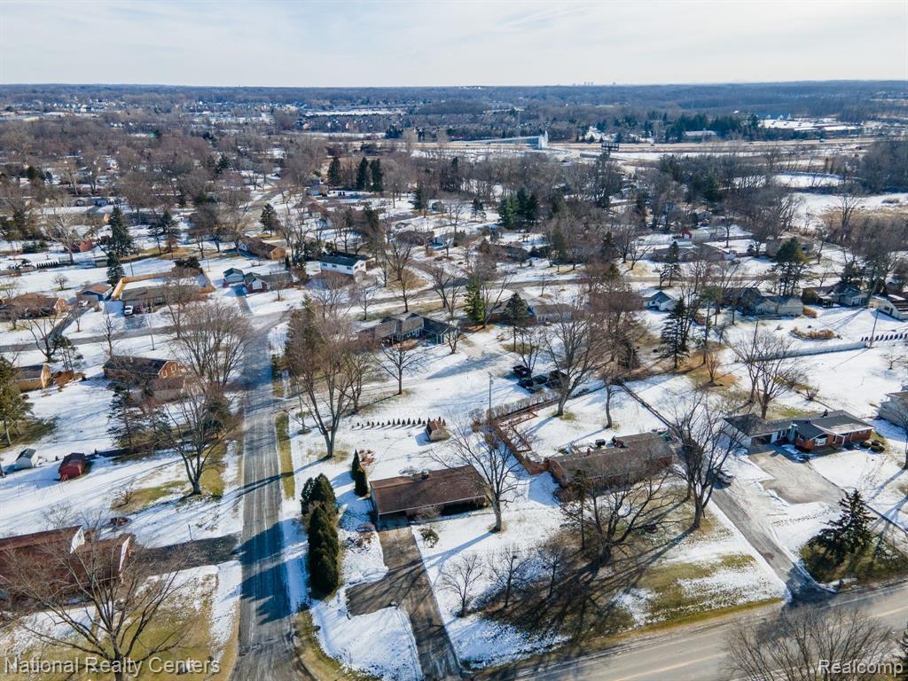 1648 Welch Road Walled Lake, MI 48390 - Photo 30 of 30 Gallery Image 30