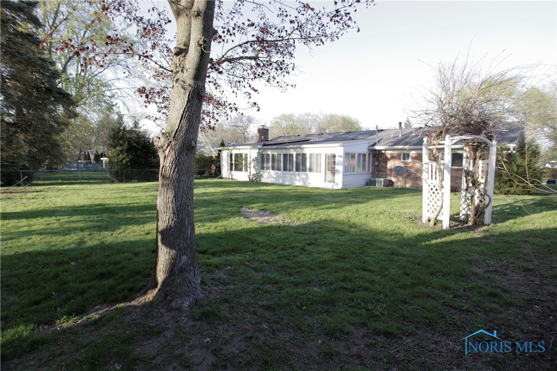 5549 East Rowland Road Toledo, OH 43613 - Photo 8 of 31 Gallery Image 8