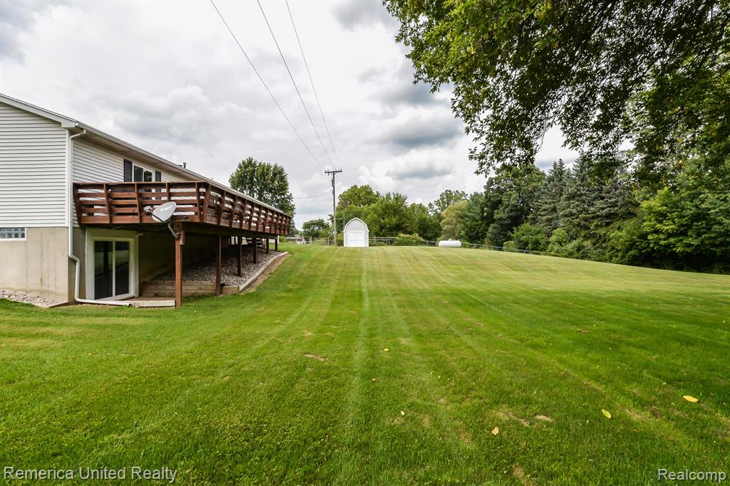 3575 Pingree Road Howell, MI 48843 - Photo 2 of 40