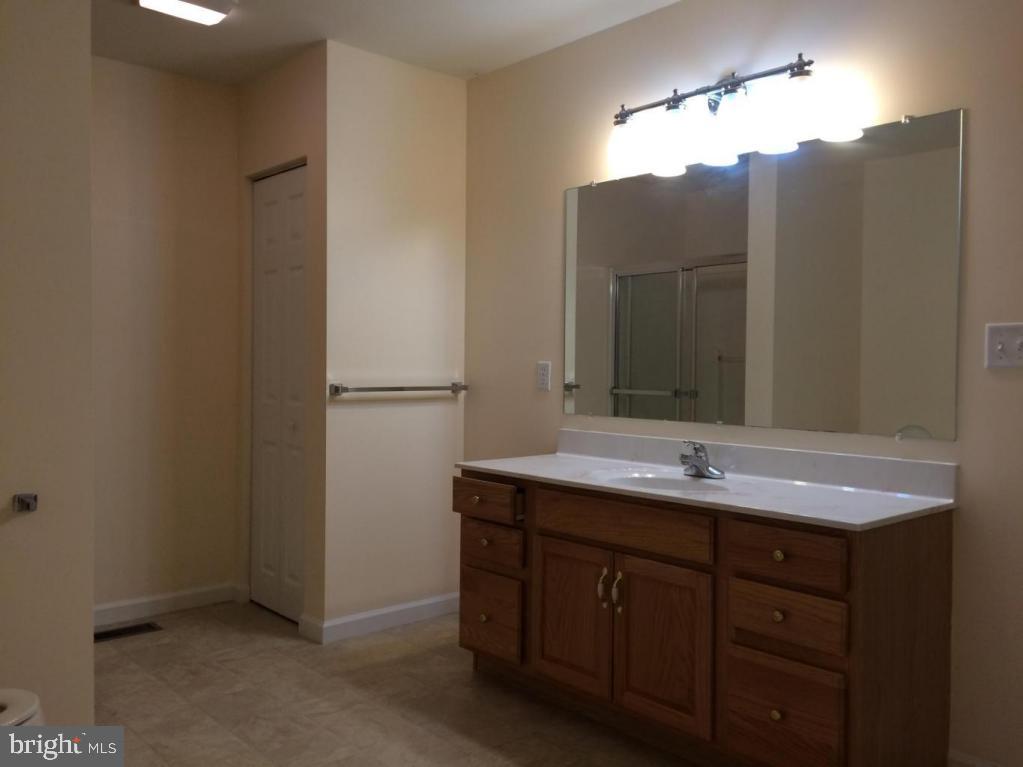 718 Weavertown Road Lebanon, PA 17046 - Photo 17 of 21 Gallery Image 17