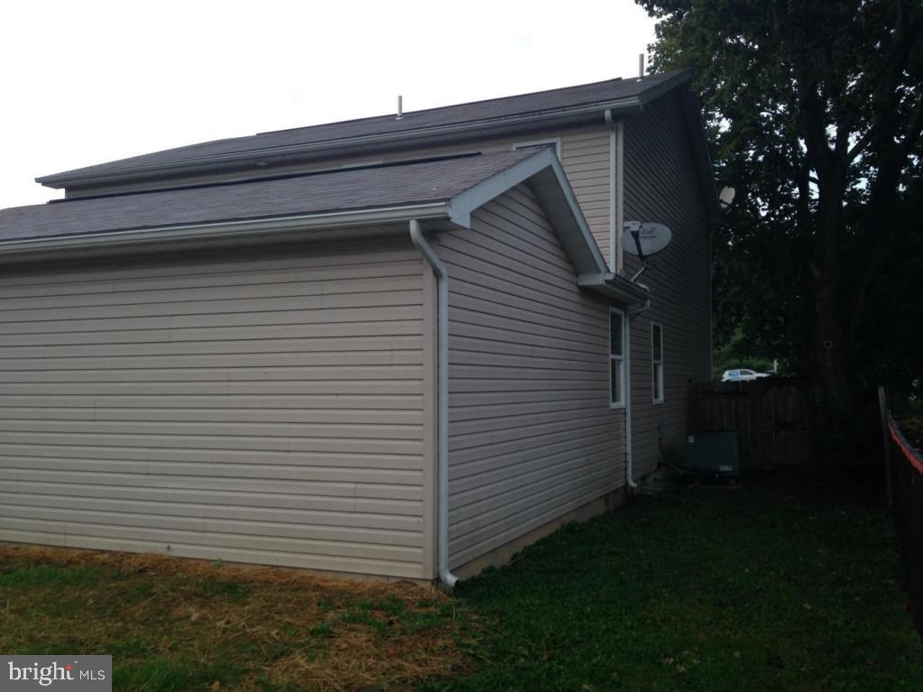 718 Weavertown Road Lebanon, PA 17046 - Photo 3 of 21 Gallery Image 3