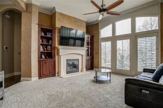 $750,000 | 10611 North Michigan Avenue, Kansas City, MO 64155