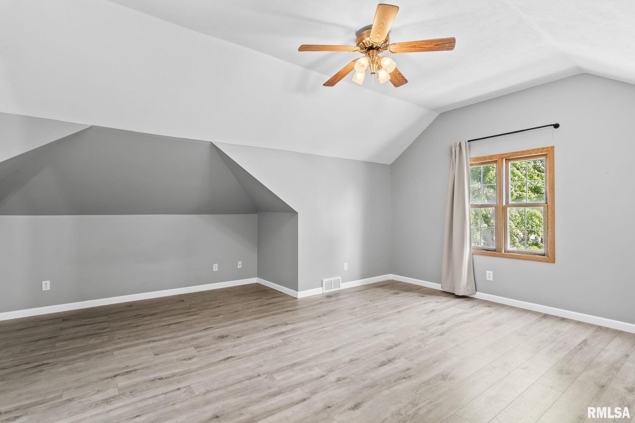 324 Edwards Street Nokomis, IL 62075 - Photo 33 of 47