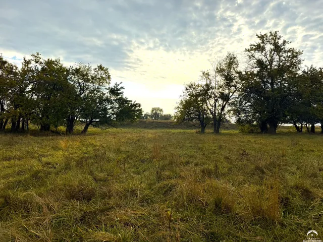 $230,000 | 1230 East 100 Road, Berryton, KS 66409