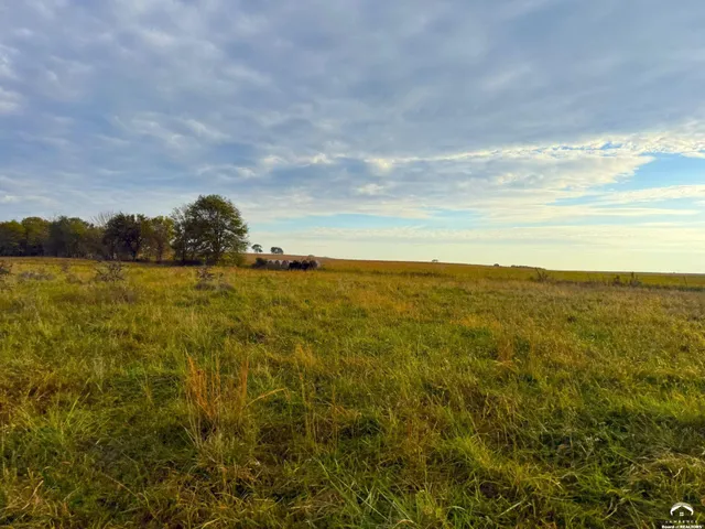 $230,000 | 1230 East 100 Road, Berryton, KS 66409