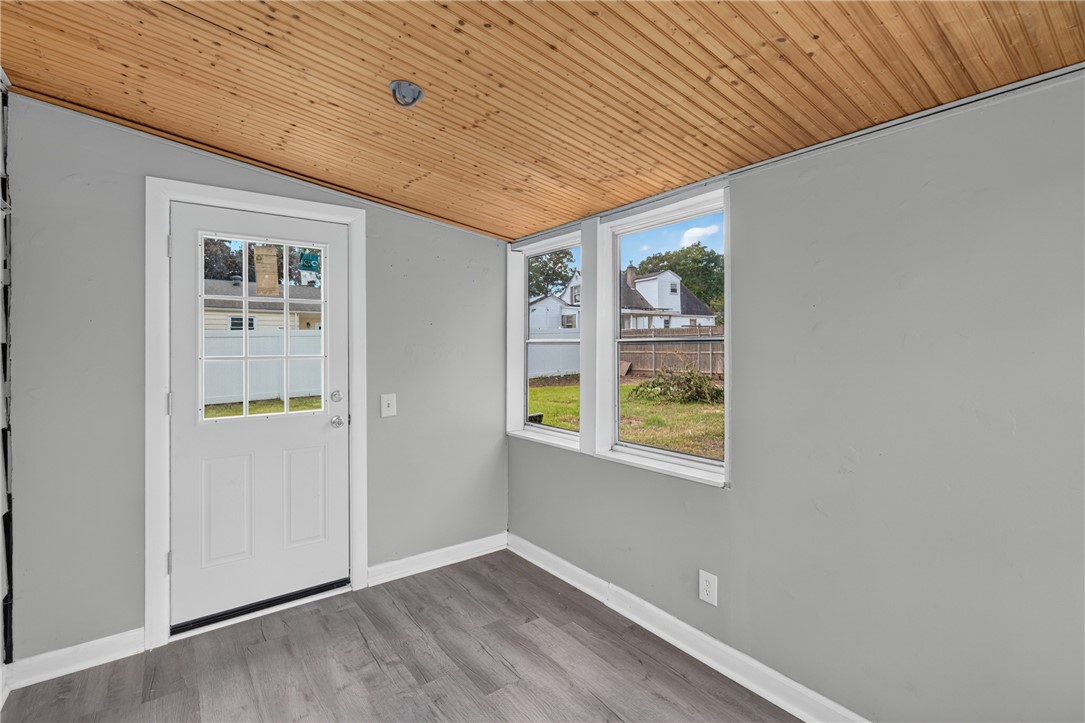 59 Graybar Road Warwick, RI 02888 - Photo 20 of 28 Gallery Image 20