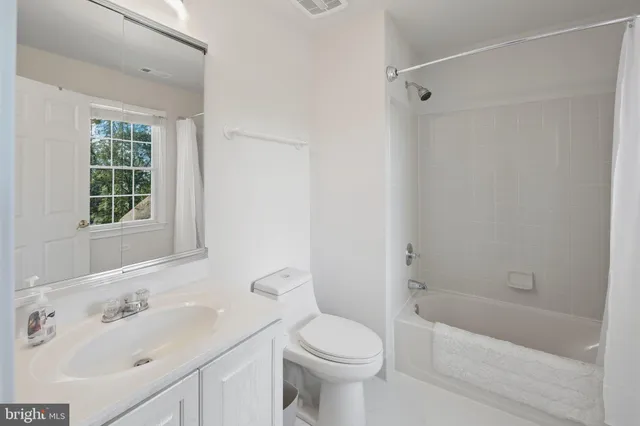 $1,250,000 | 2114 Ferncroft Lane, Chester Springs, PA 19425