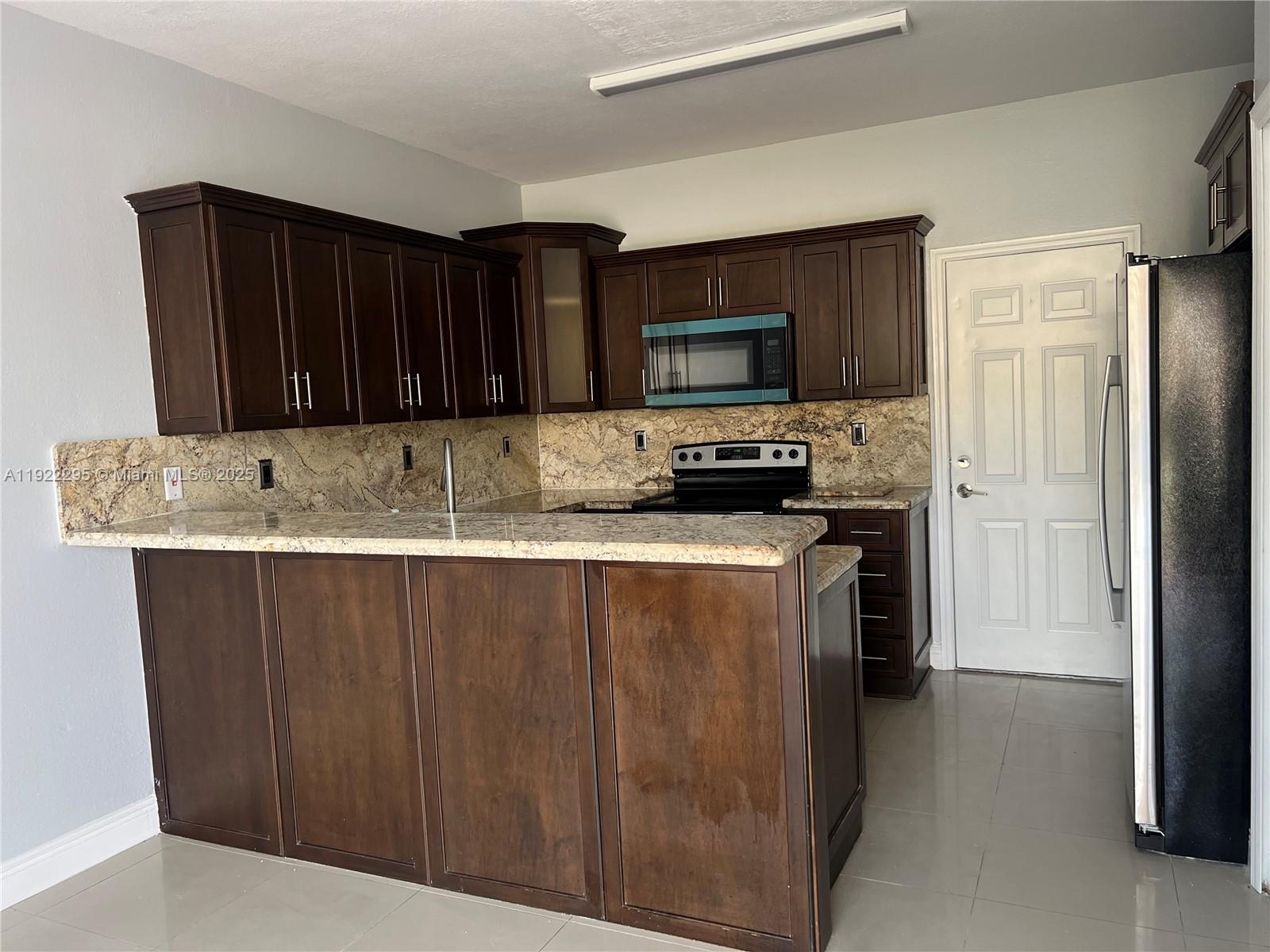 27510 Southwest 138th Path Homestead, FL 33032 - Photo 8 of 35