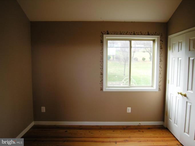 28 Waterfall Road Chester Gap, VA 22623 - Photo 16 of 20 Bedroom #3