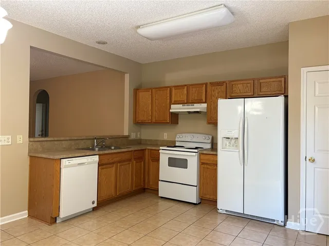 $1,900 | 37 Ross Way, Richmond Hill, GA 31324