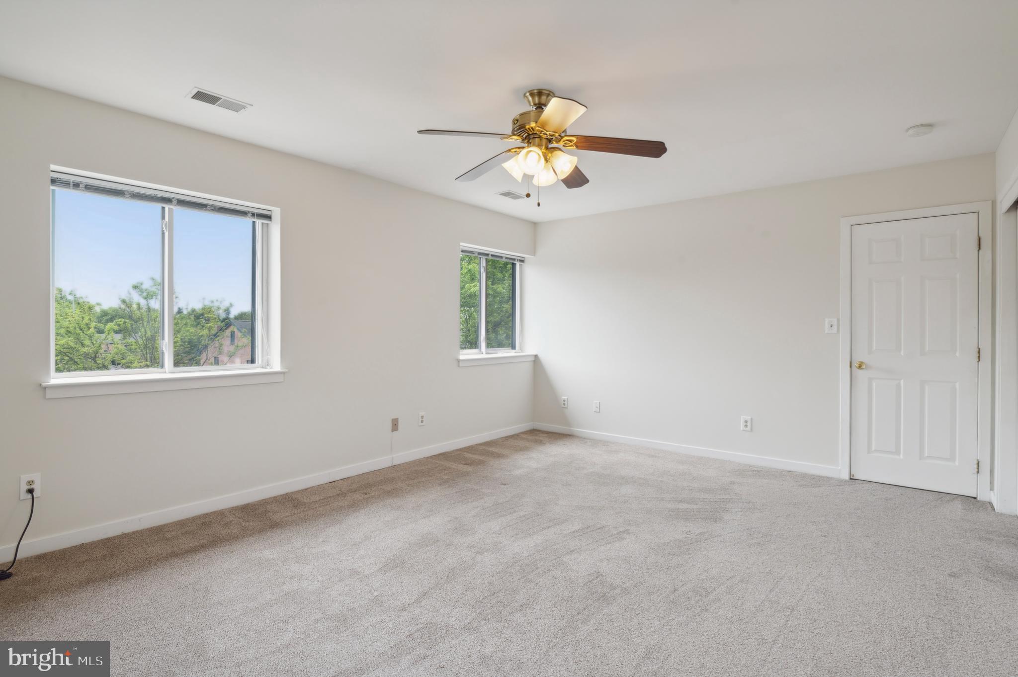 8006 Westview Road, Unit 8006 Wilmington, DE 19802 - Photo 5 of 15 Gallery Image 5