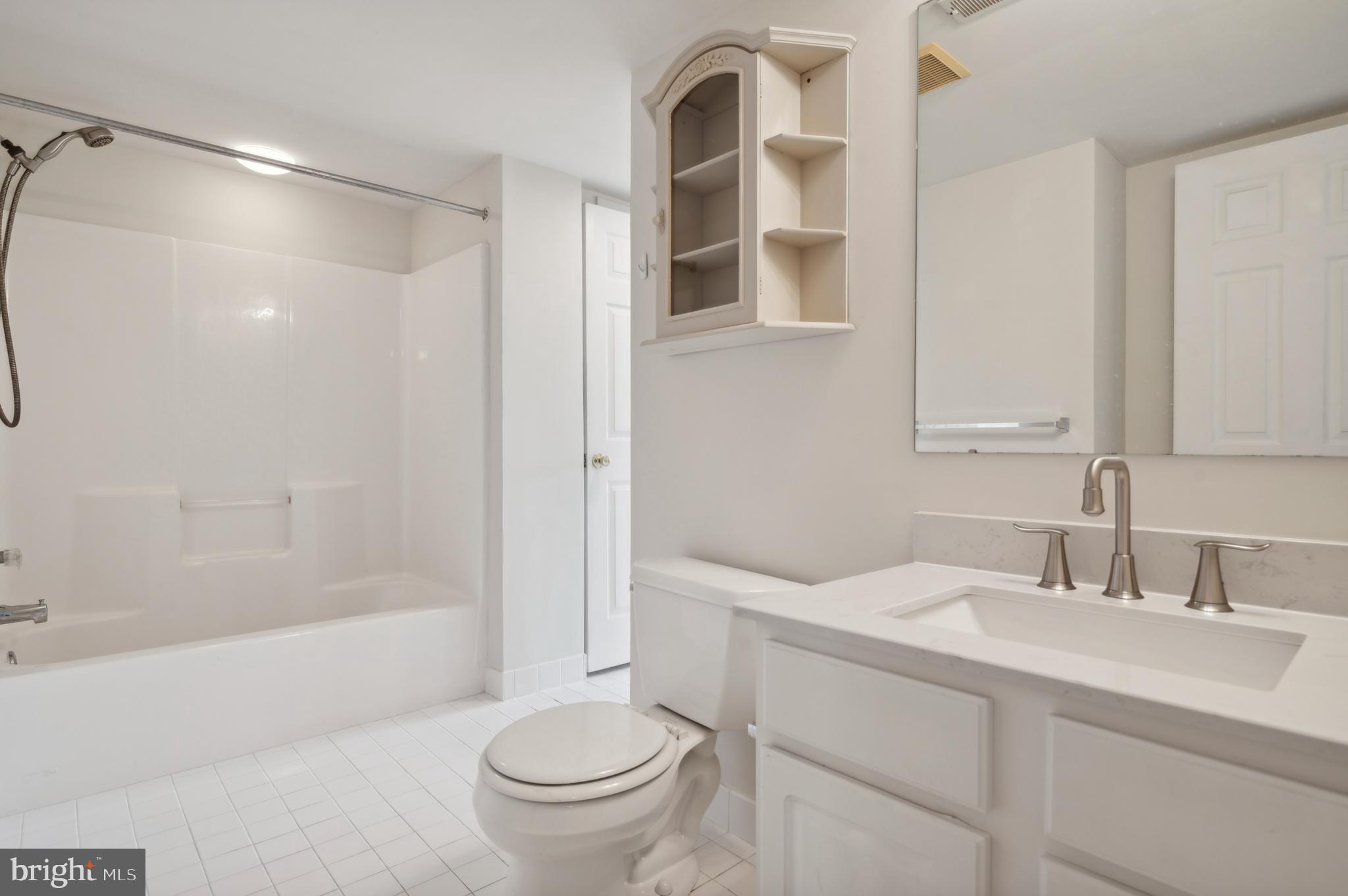 8006 Westview Road, Unit 8006 Wilmington, DE 19802 - Photo 6 of 15 Gallery Image 6