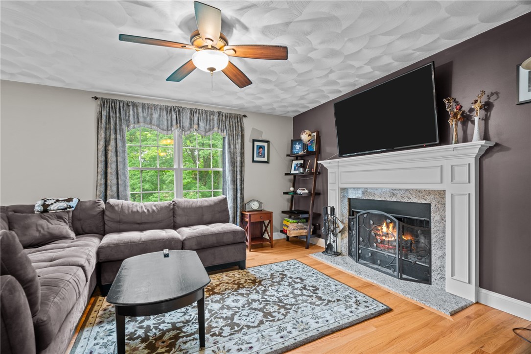 321 River Road Lincoln, RI 02865 - Photo 12 of 48