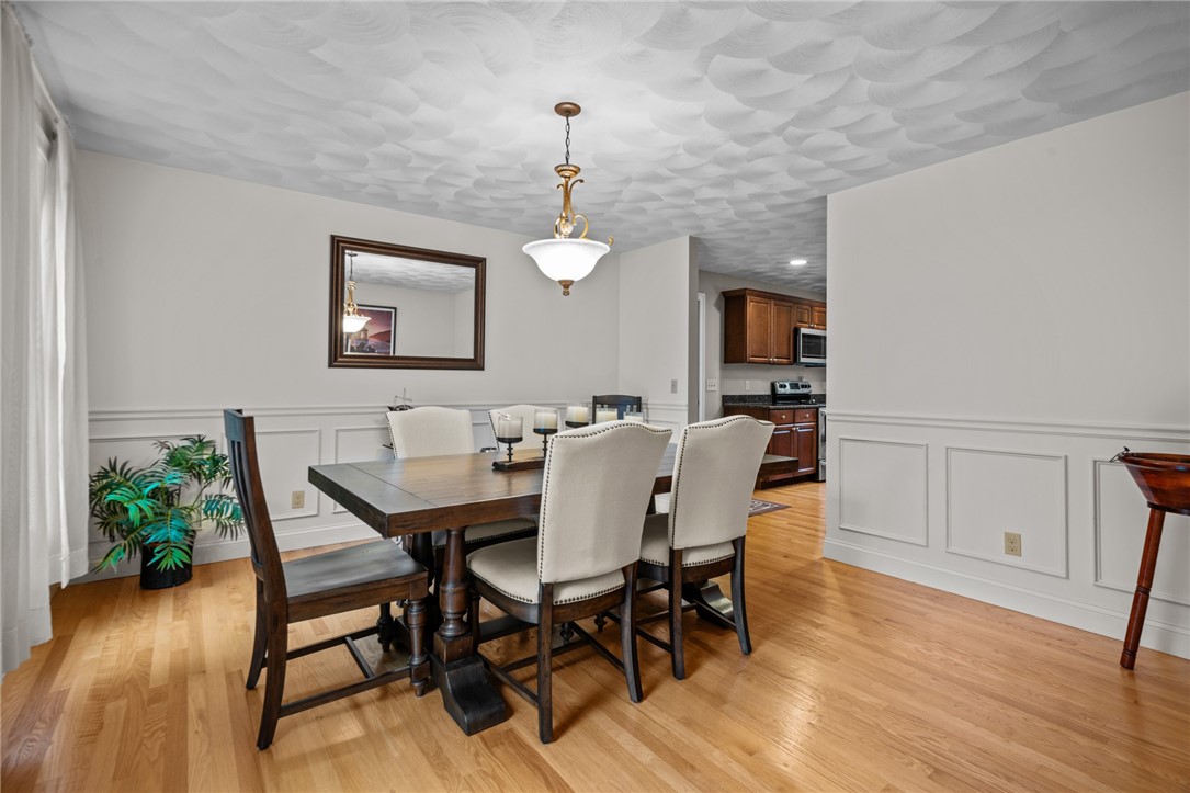 321 River Road Lincoln, RI 02865 - Photo 9 of 48