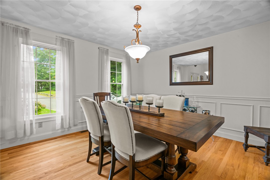321 River Road Lincoln, RI 02865 - Photo 10 of 48