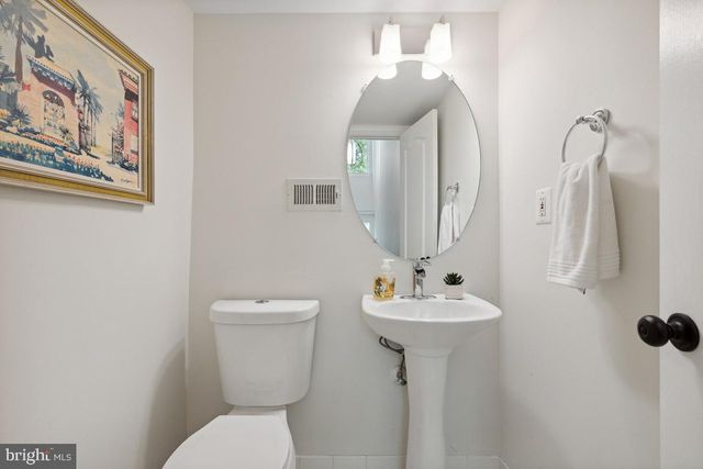 $740,000 | 5051 Minda Court, Alexandria, VA 22304