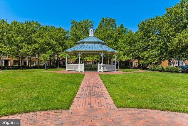 $740,000 | 5051 Minda Court, Alexandria, VA 22304