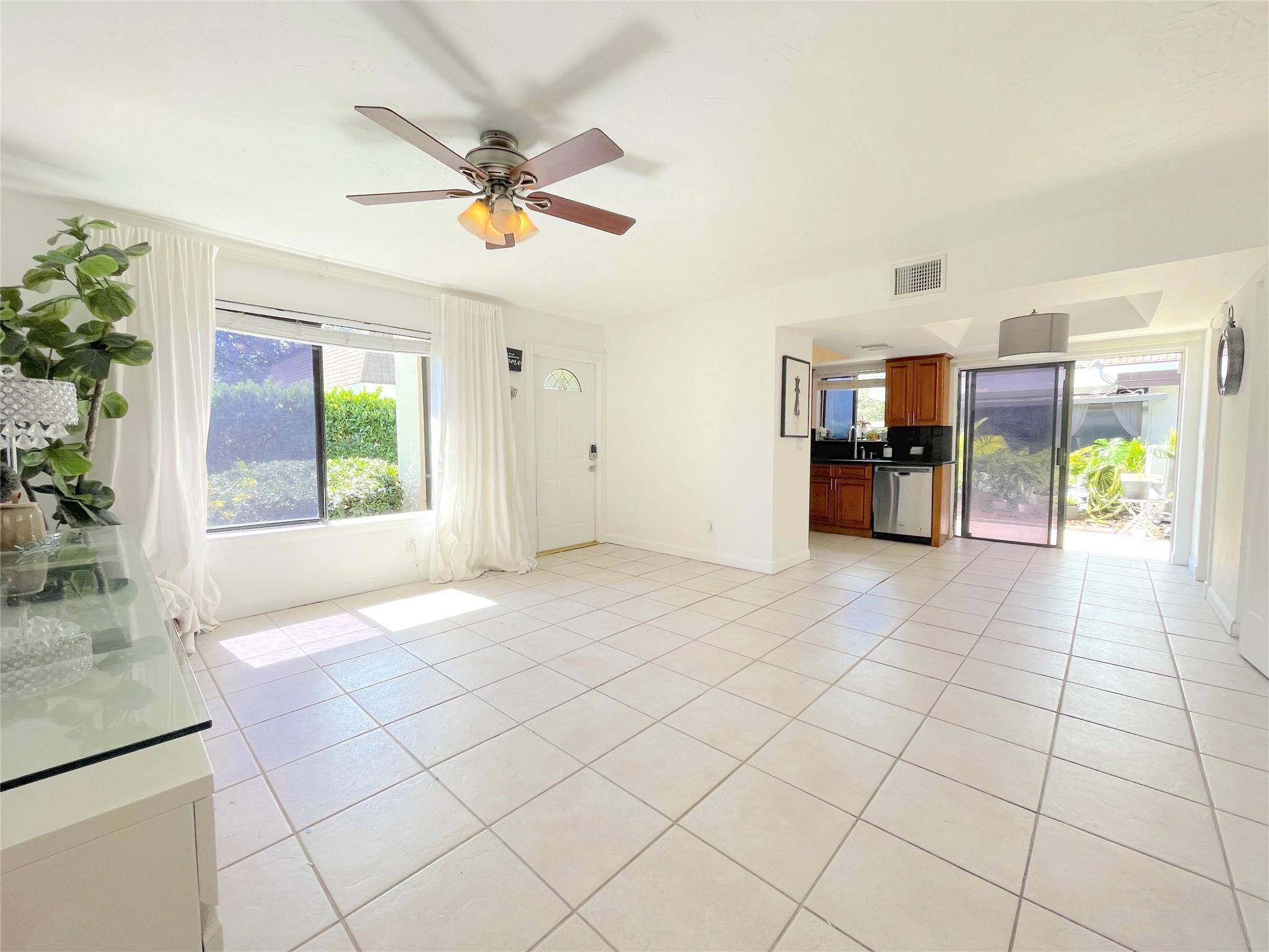 9275 Southwest 61st Way, Unit 22 Boca Raton, FL 33428 - Photo 4 of 18 Photo 4