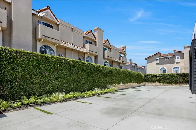 $839,000 | 1715 West 149th Street, Unit A, Gardena, CA 90247