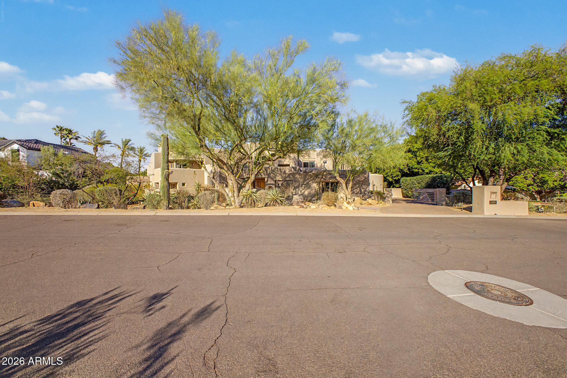 11833 South Montezuma Court Phoenix, AZ 85044 - Photo 6 of 113 06 - Montezuma