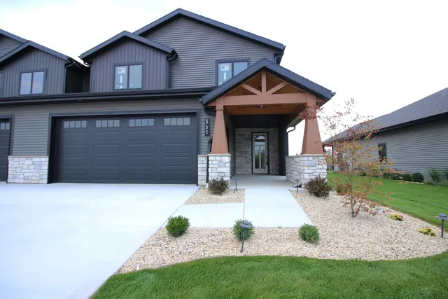 $549,900 | 365 Ridge View Drive, Milton, WI 53563