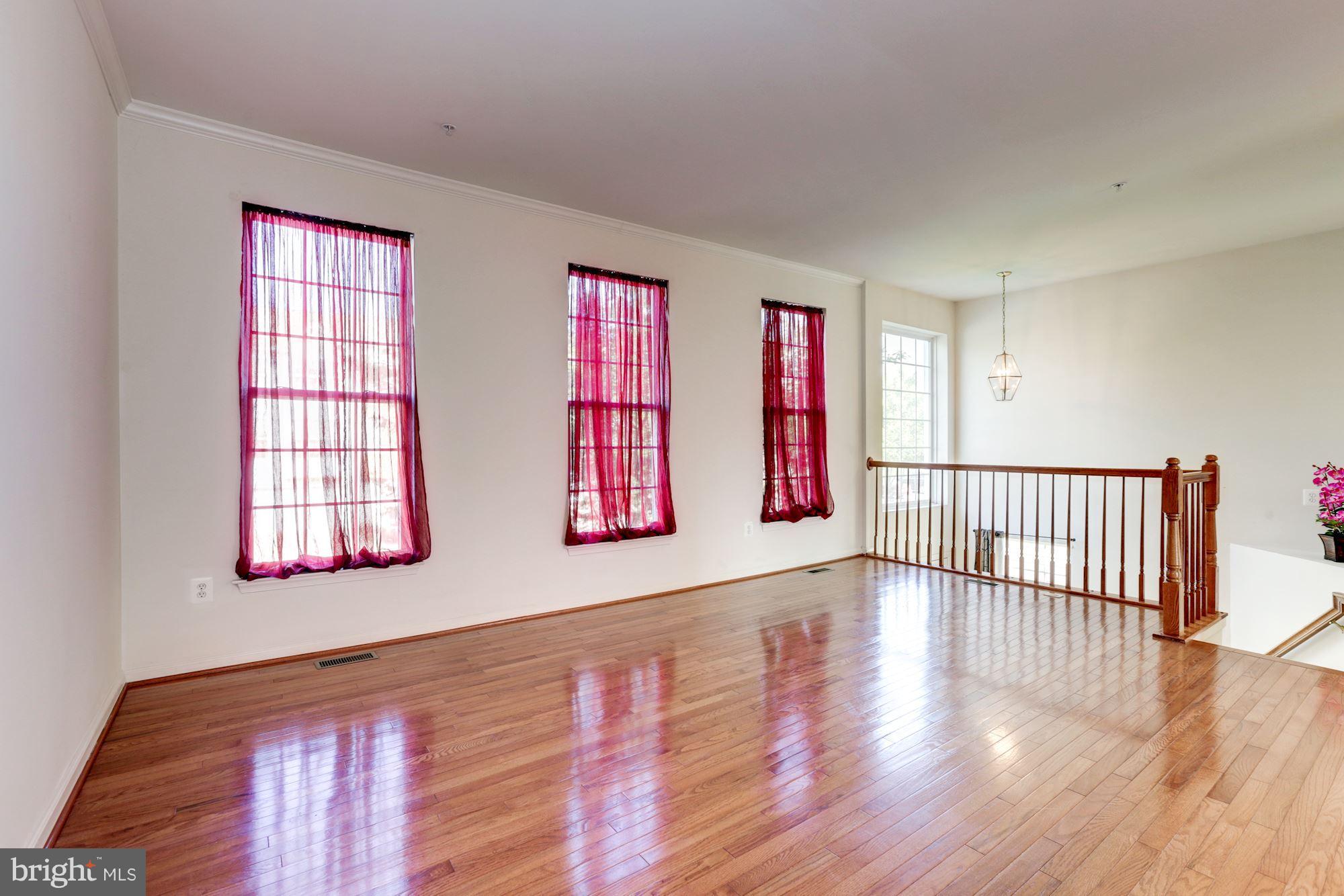 71 Inkberry Circle Gaithersburg, MD 20877 - Photo 4 of 30 Family Room