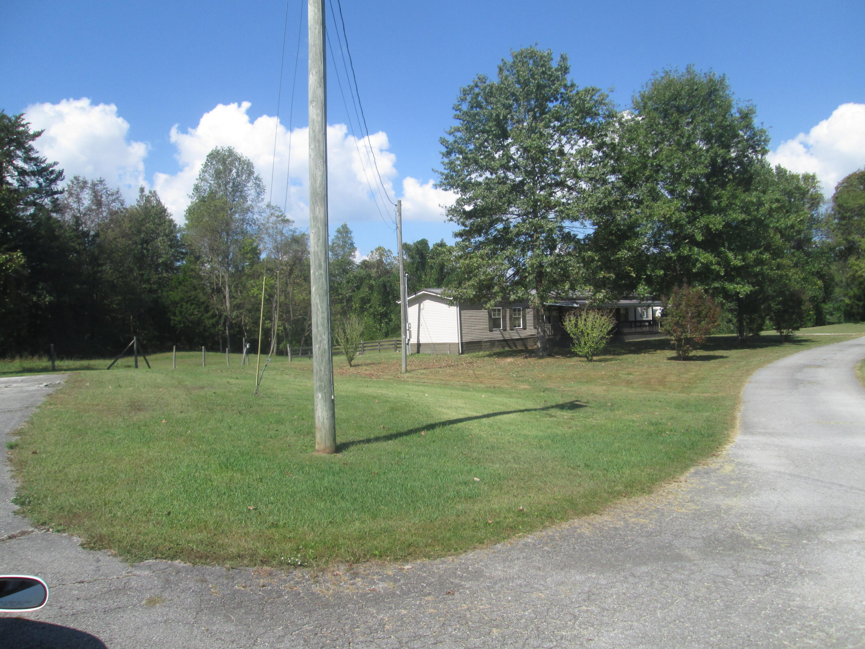 245 Goldbug Church Road Williamsburg, KY 40769 - Photo 10 of 14 IMG_2192
