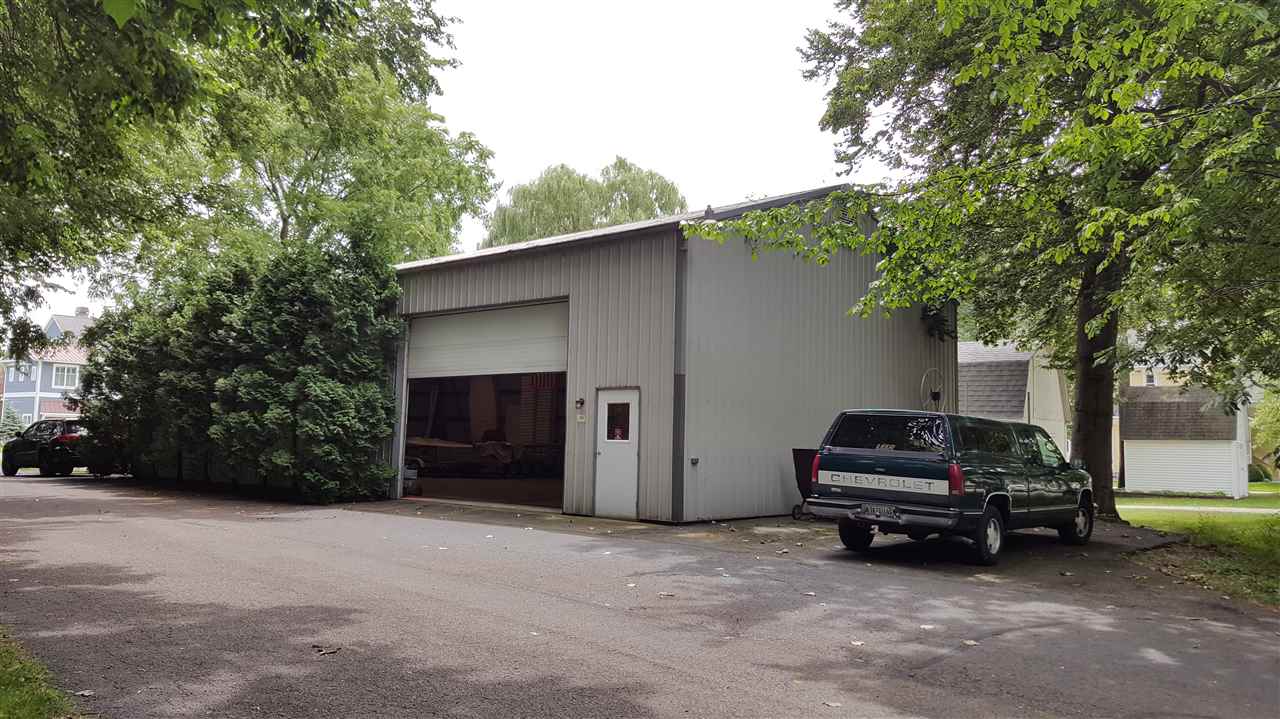 11733 North Ogden Point Road Syracuse, IN 46567 - Photo 35 of 36 Gallery Image 35