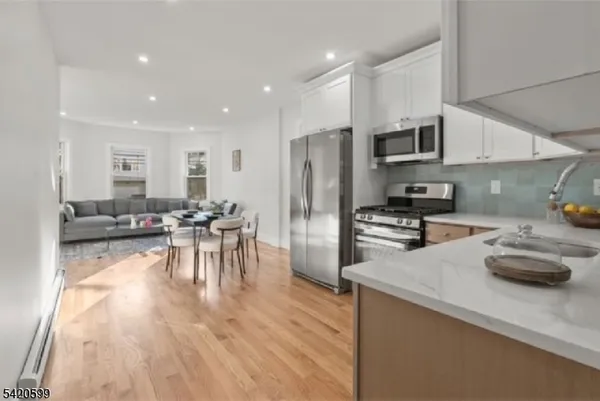 $2,400 | 180 North 12th Street, Newark, NJ 07107